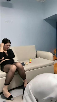 图片[13]_【刘二狗】跪舔素人的黑丝美腿【双视角版】_HD绳艺资源