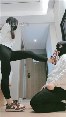 图片[6]_【妮蔻】踩狗爪/夹头/提档/窒息/鞋子插嘴/闻舔肉丝_HD绳艺资源