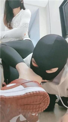 图片[13]_【妮蔻】踩狗爪/夹头/提档/窒息/鞋子插嘴/闻舔肉丝_HD绳艺资源