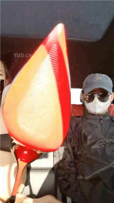 图片[19]_【皮皮】车内-高跟美腿诱惑调_HD绳艺资源