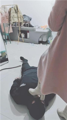 图片[5]_【美容院S】物化坐垫/吃垃圾/舔双S脏鞋/短靴踩踏_HD绳艺资源