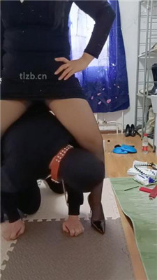 图片[2]_【平凡】圈养家奴-黑丝高跟恋足舔_HD绳艺资源