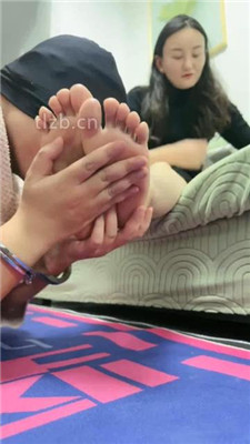 图片[2]_【芭丝】近距离裸足狂舔_HD绳艺资源