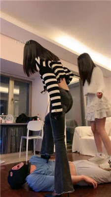 图片[8]_【高难度挑战美学】双S-骑马狗链遛狗/踩踏重度虐打/插嘴【双视角版】_HD绳艺资源