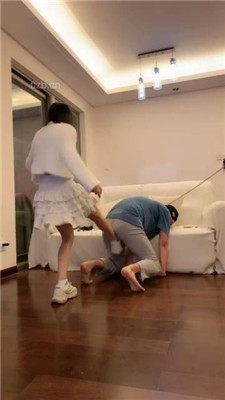 图片[20]_【高难度挑战美学】双S-骑马狗链遛狗/踩踏重度虐打/插嘴【双视角版】_HD绳艺资源