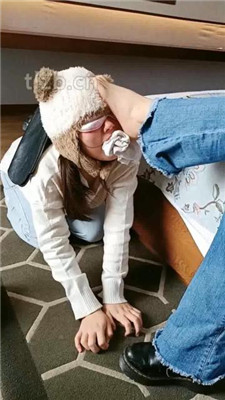 图片[13]_【爱可呀】双S-伺候超模学姐-胯下羞辱/舔脚清理鞋底_HD绳艺资源