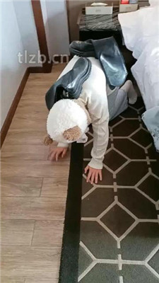 图片[15]_【爱可呀】双S-伺候超模学姐-胯下羞辱/舔脚清理鞋底_HD绳艺资源