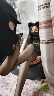 图片[9]_【皮皮】漂亮女郎-性感大长腿踩脚垫_HD绳艺资源