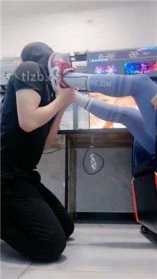 图片[6]_【小妮】网吧-电竞桌底甘愿做奴【完整版】_HD绳艺资源