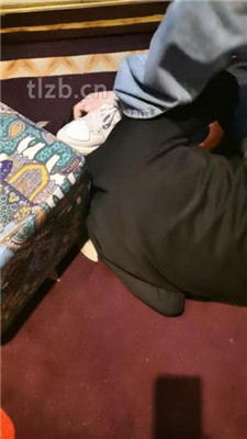 图片[4]_【文文文】KTV-素人S-闻小白鞋黑棉袜_HD绳艺资源