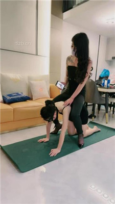 图片[9]_【爱神】母畜发骚-跪舔黑丝高跟/闻臀部/耳光/喝圣水_HD绳艺资源