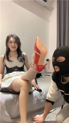 图片[9]_【小麦】掐乳揪耳朵/袜子塞嘴/脚喂蛋糕/脚插嘴/内裤诱惑/喂圣水_HD绳艺资源