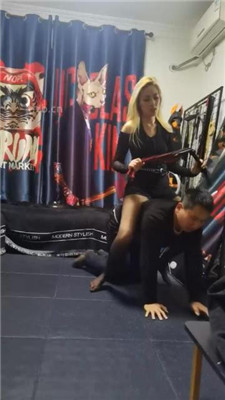 图片[16]_【丝温】狂抽耳光/训练/黑丝脚踩踏_HD绳艺资源