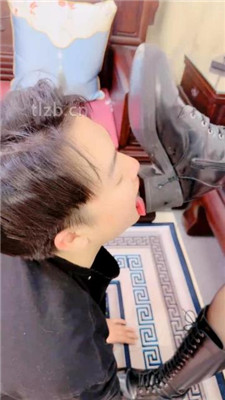 图片[11]_【倪梵】跪舔脏鞋底/长靴全体重踩踏_HD绳艺资源