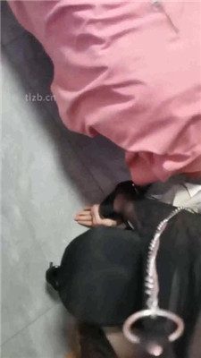 【皮皮】性感绳艺导师S-黑丝美腿诱惑踩虐_HD绳艺资源