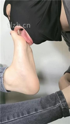 图片[15]_【稚主】裸足全体重踩人体桥梁/臭脚捂脸/脚插嘴_HD绳艺资源