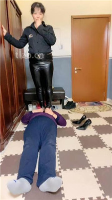 图片[15]_【佳琪绳艺导师】提档/舔脏鞋底/骑马/踩踏_HD绳艺资源