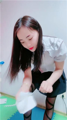 图片[10]_【艾琳】坐脸窒息/虐乳/黑丝脚插嘴/踩踏_HD绳艺资源