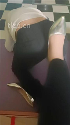 图片[4]_【哈市77s】跪舔高跟臭脚丫_HD绳艺资源