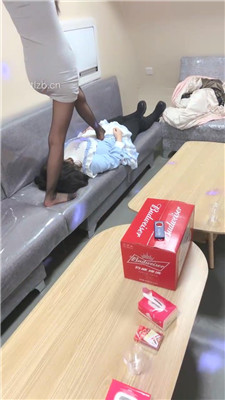 图片[3]_【天津女仆店S】素人母畜-舔臭脚/遛狗骑马/黑丝脚踩踏【完整版】_HD绳艺资源