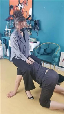 图片[19]_【魔鬼天使】高跟碾压狗爪/艺术闻鞋/磕头求饶/骑马爬_HD绳艺资源