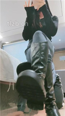 图片[7]_【妮蔻】长靴踩狗头/人肉座椅/踩踏/舔脏鞋底/闻鞋闻白袜_HD绳艺资源