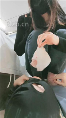 图片[17]_【妮蔻】长靴踩狗头/人肉座椅/踩踏/舔脏鞋底/闻鞋闻白袜_HD绳艺资源