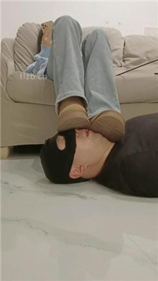 图片[2]_【小殿下】雪地靴践踏抖M家奴_HD绳艺资源