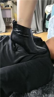 图片[15]_【冰爷】短靴高跟虐乳/臭脚捂脸_HD绳艺资源