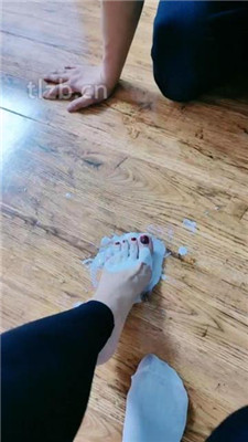 图片[13]_【护短】跪舔原味白袜脚/舔酸奶_HD绳艺资源