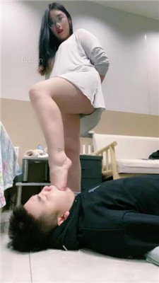 图片[8]_【小羊】跪舔白棉袜/提档/臭脚捂脸/踩踏/胯下辱_HD绳艺资源