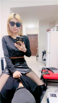 图片[4]_【兔兔大人】跪舔长靴黑丝jio/坐脸窒息/踩踏提档【完整版】_HD绳艺资源