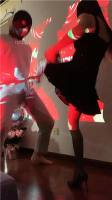 图片[4]_【宝爷】骑马爬行/黑丝高跟全体重踩/提档/掐乳_HD绳艺资源