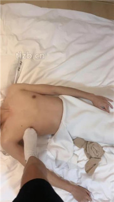 【小乔】素人小姐姐白袜脚踩【完整版】_HD绳艺资源