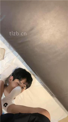 图片[2]_【小乔】素人小姐姐白袜脚踩【完整版】_HD绳艺资源