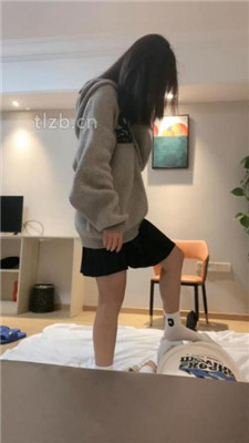 图片[3]_【小乔】素人小姐姐白袜脚踩【完整版】_HD绳艺资源