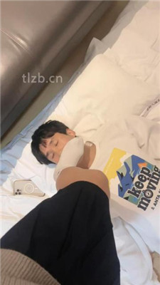 图片[5]_【小乔】素人小姐姐白袜脚踩【完整版】_HD绳艺资源