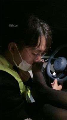 图片[5]_【菜小心】开发代驾小哥闻舔黑丝jio_HD绳艺资源