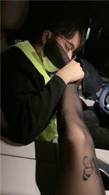 图片[8]_【菜小心】开发代驾小哥闻舔黑丝jio_HD绳艺资源