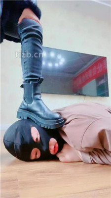 图片[3]_【梦凡】脏靴子踩狗地毯_HD绳艺资源