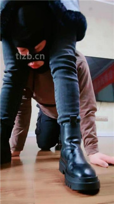 图片[6]_【梦凡】脏靴子踩狗地毯_HD绳艺资源