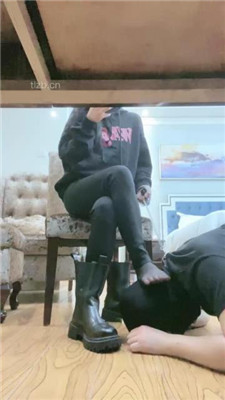 图片[6]_【甜一】桌底视角-臭脚丫熏狗奴_HD绳艺资源