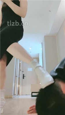 图片[4]_【妮蔻】短靴女神碾压踩/胯下辱/清理脏鞋/深喉/黑船袜捂脸_HD绳艺资源