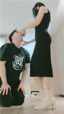 图片[9]_【妮蔻】短靴女神碾压踩/胯下辱/清理脏鞋/深喉/黑船袜捂脸_HD绳艺资源