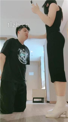 图片[10]_【妮蔻】短靴女神碾压踩/胯下辱/清理脏鞋/深喉/黑船袜捂脸_HD绳艺资源