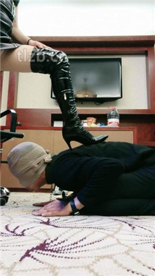 图片[15]_【诗恩】艺术装置塞嘴/长靴高跟踩踏喂食/喂口水/赏圣水【完整版】_HD绳艺资源