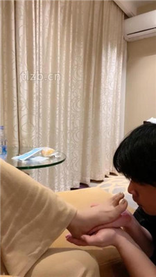 图片[8]_【Alina七】品尝裸足/人体座椅/闻腋下_HD绳艺资源