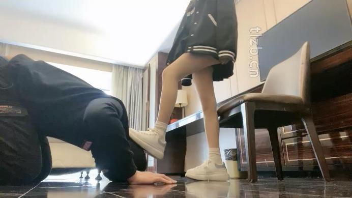 图片[3]_【zaizz】小白鞋肉丝踩/狠抽耳光/高难度挑战跳踩转胯【完整版】_HD绳艺资源