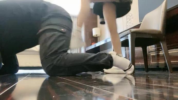 图片[8]_【zaizz】小白鞋肉丝踩/狠抽耳光/高难度挑战跳踩转胯【完整版】_HD绳艺资源