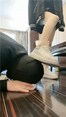 图片[17]_【zaizz】小白鞋肉丝踩/狠抽耳光/高难度挑战跳踩转胯【完整版】_HD绳艺资源